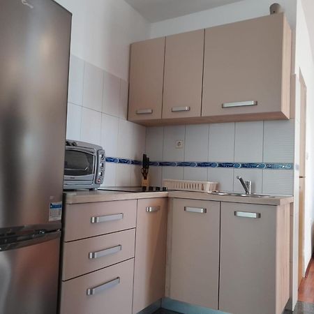 Sreca Apartment Near Beach With Bbq Bibinje Phòng bức ảnh