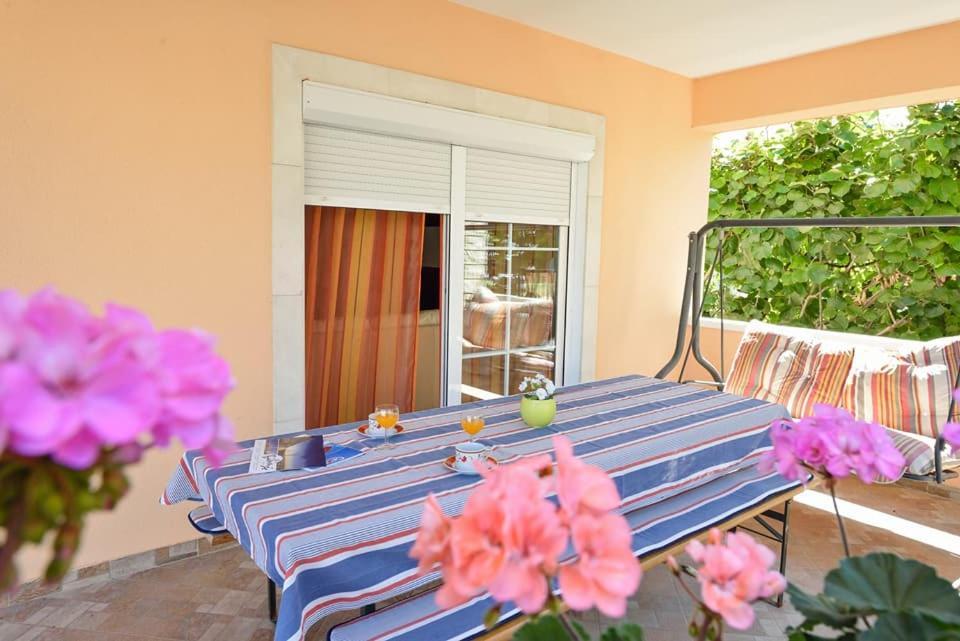 Sreca Apartment Near Beach With Bbq Bibinje Ngoại thất bức ảnh