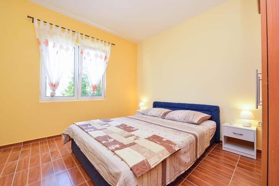 Sreca Apartment Near Beach With Bbq Bibinje Ngoại thất bức ảnh